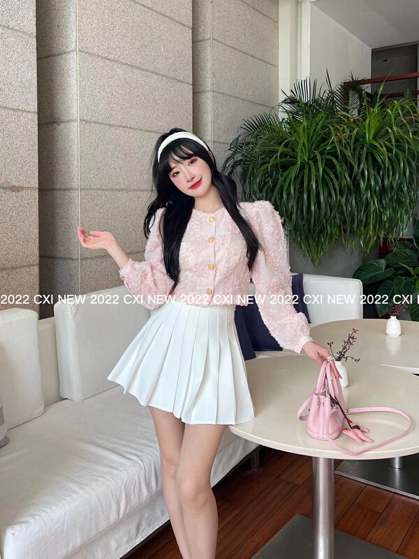 Original price 108.99! New year in early spring! [CXI] temperament round neck bubble sleeve flower lace shirt a9065# jhy