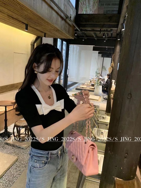 [goblin] Korean color contrast bow square neck bubble sleeve short blouse 22173# PCZ