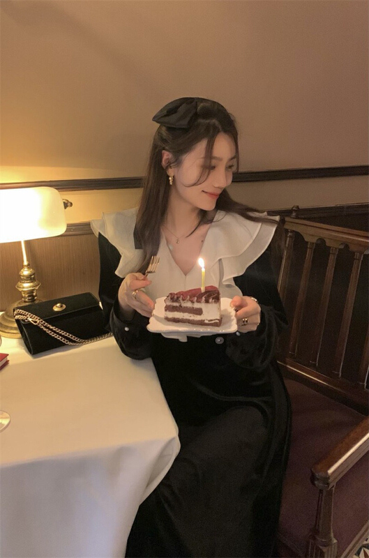 New year in early spring! [timely rain] Han Feng ins thin and medium temperament V-neck loose and versatile thin dress af210# YYW
