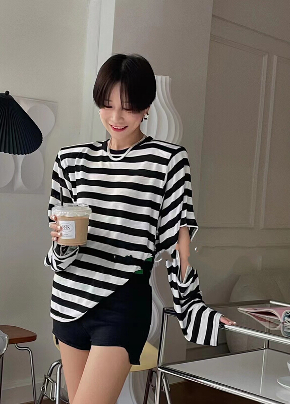 [Lala] striped loose crew neck sunscreen shirt 3069# WTT