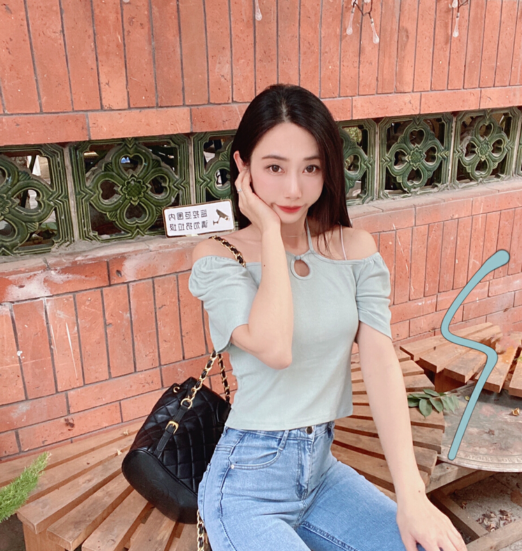 New year in early spring! [CTT] French off shoulder sexy slim slim shirt (only selling small shirts) 7715# cqw