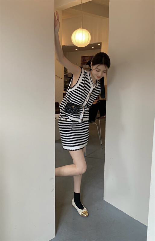 [timely rain] temperament small fragrance stripe skirt (only selling skirt) 40028# WPL