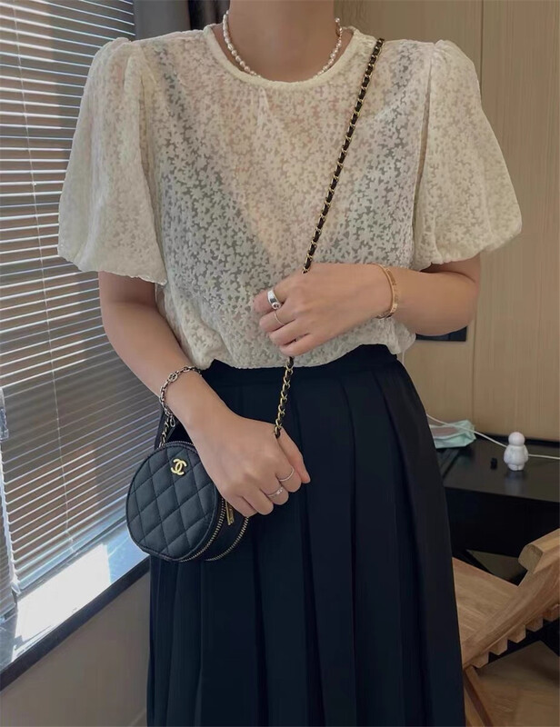 New in early summer! [I think] French retro bubble sleeve textured blouse aa66251# CLS