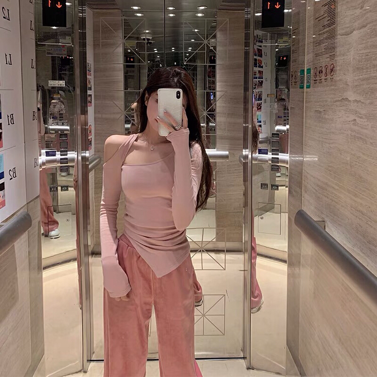 New year in early spring! [colorfui] be careful with the machine. Pure desire for wind. Show off your shoulders and look thin. Fashionable, small and versatile. Irregular long sleeve T-shirt 7103# cqw