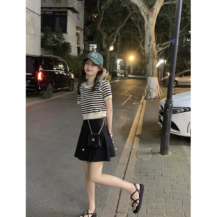 [Huaxi] loose stripe design top + slim skirt suit 9069# PCZ