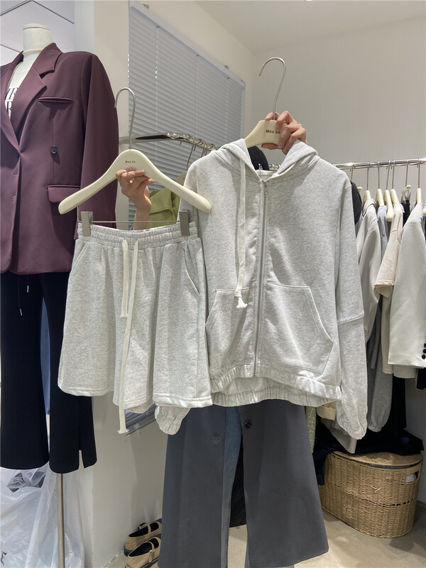 New year in early spring! [moo Le] simple casual Hoodie + comfortable LACE UP SHORTS SET 22095# CLS