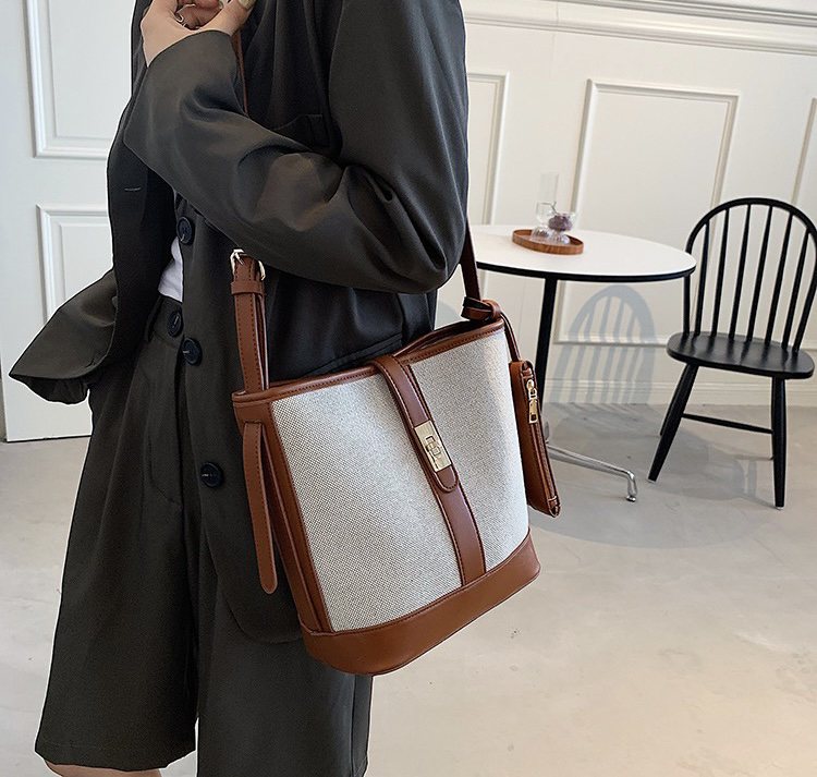 [yes] fashion niche design contrast color messenger bag (with shoulder belt / small bag) 33307# ozq