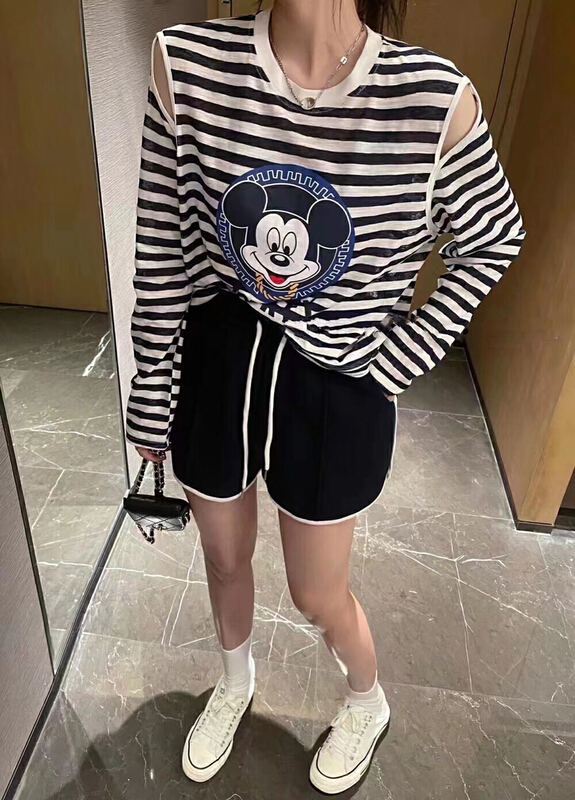 [Hello] cartoon Mickey loose sunscreen shirt + sports casual shorts two piece suit ys-6372# lwy