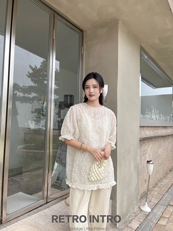 New in early summer! [Rin] Korean floral embroidery round neck lace shirt r21131# cqw