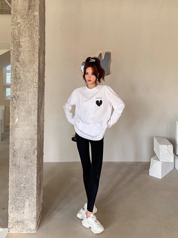 goods in stock! New in early summer! [Nancy] love round neck print damaged pocket three-dimensional long sleeve T-shirt (T-shirt only) 8560# WPL