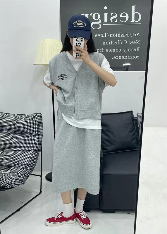 [Miss Jia] simple round neck, versatile short sleeve + Korean letter single breasted Vest + Korean suit 3359# XYY