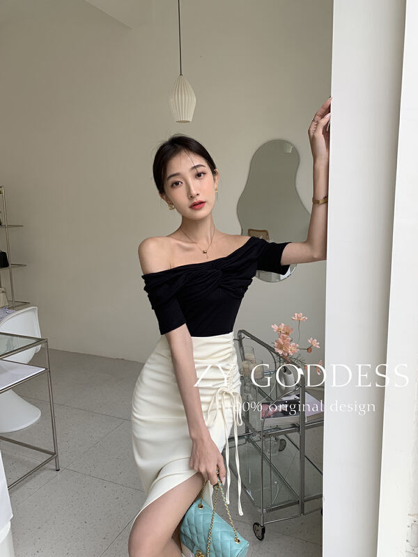 [ZY] French versatile care machine twisted one line collar sexy slim fitting short sleeve sweater 68208# ozq
