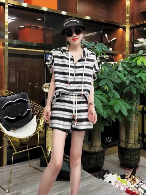[yayirou] simple hooded striped vest + loose casual Shorts Set 6612# zyh