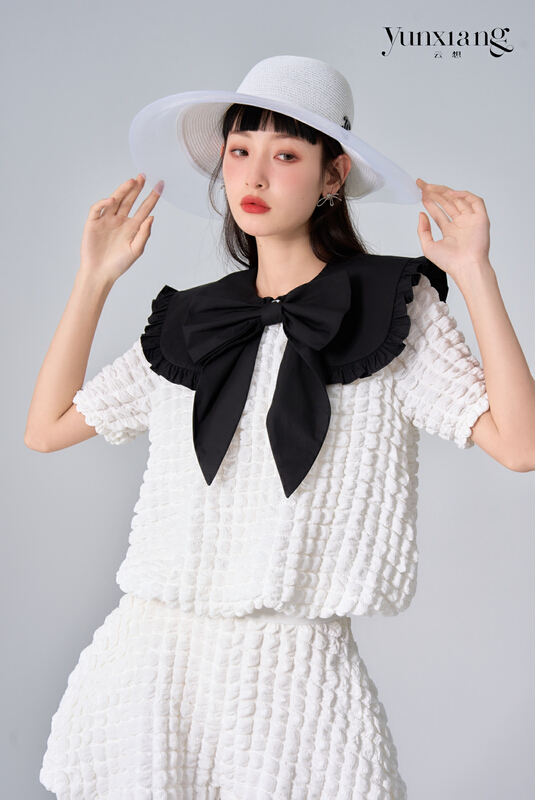 goods in stock! New in early summer! [Yunxiang (formerly in style & MC)] sweet contrast color bow doll neck shirt + simple and versatile comfortable collage suit 370# WPL