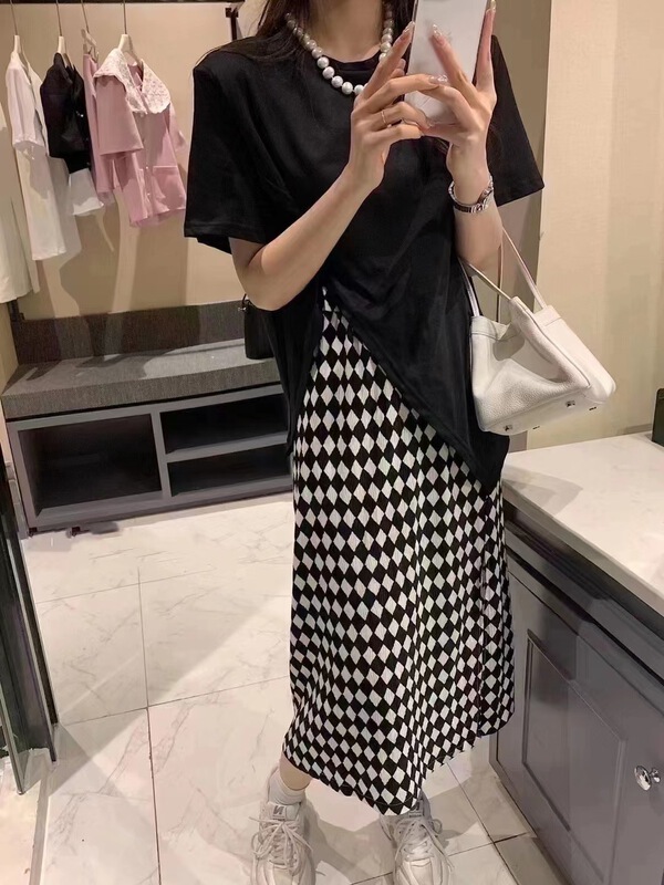 New in early summer! [OIT] simple solid color slit short sleeve T-shirt + plaid skirt set ys1-90529053 / 9059# HBx