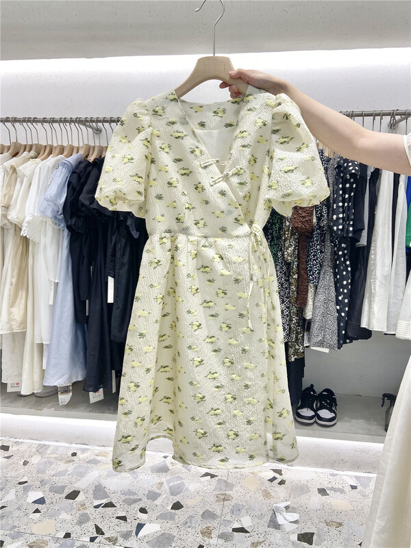 goods in stock! New in early summer! [miss Jiao] French retro V-neck buckle dress 3686# CLS