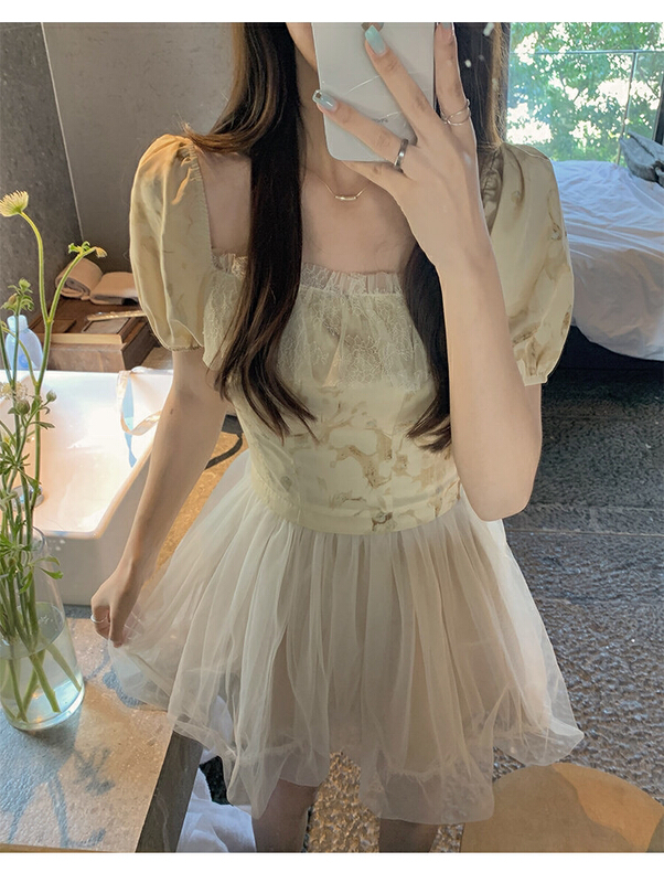 New in early summer! [L.L studio] bubble sleeve stitching halo dyed waist closing dress 7563# PCZ