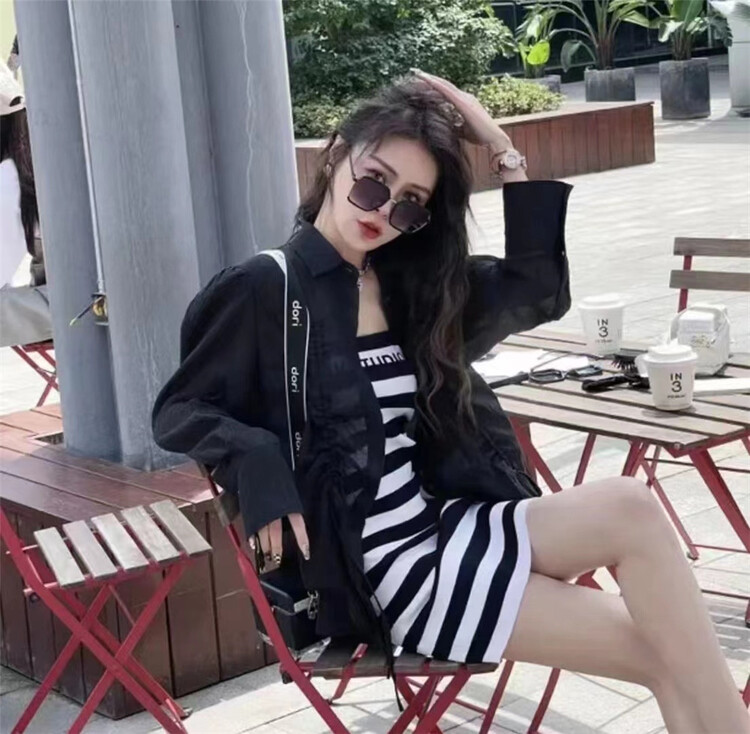 [lucky. Bibi] Korean version solid color loose sunscreen shirt + striped letter slim sling skirt two sets 1019# CSX