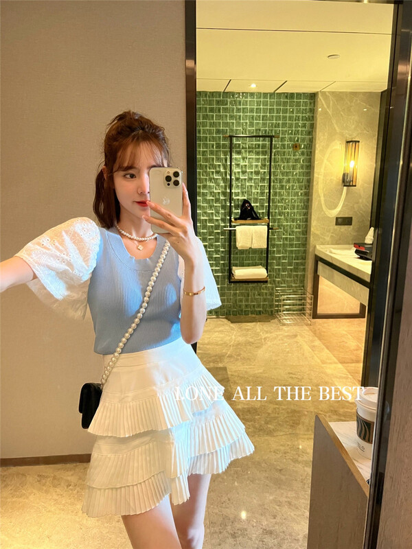 [1. One] French Style Bubble Sleeve contrast color slim fitting blouse 8070# WPL