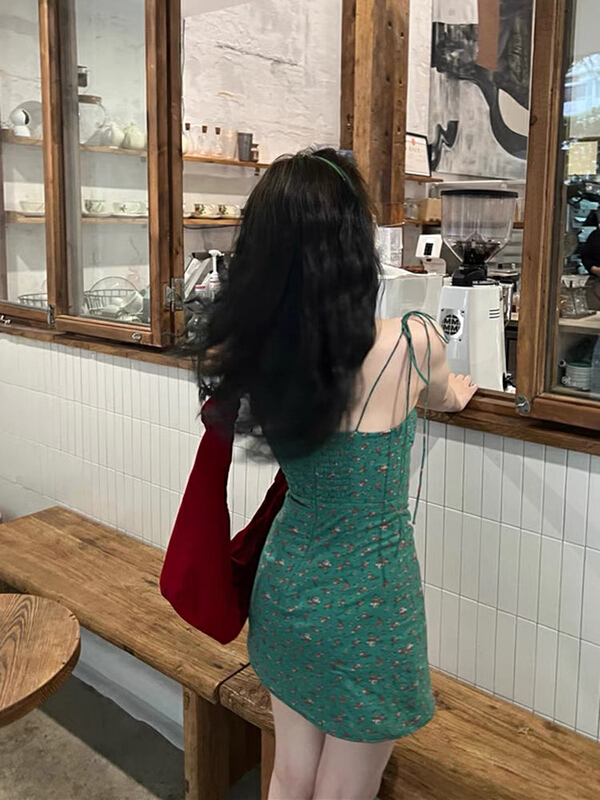 [Huaxi] retro wrap around the chest, slim and slim, hip wrapped temperament, hot girl dress 9068# PCZ