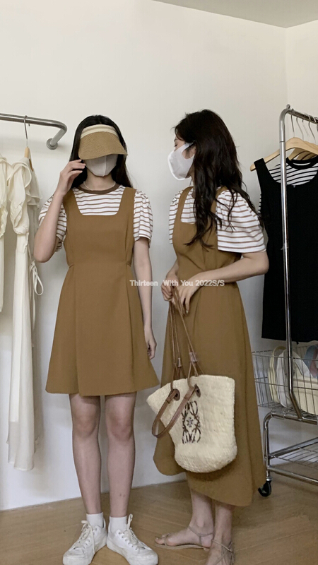 goods in stock! [thirten thirteen] round neck stripe short sleeve T-shirt + age reduction strap dress two piece set 1637\xyy