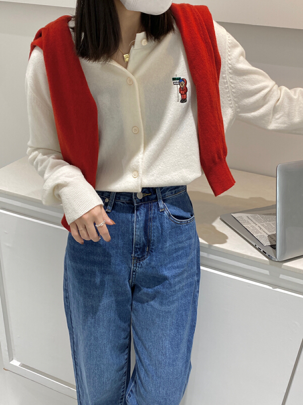 New year in early spring! [hot Huola is me] Korean button casual cartoon embroidered cardigan (including 30% Cashmere) 7390# cqw