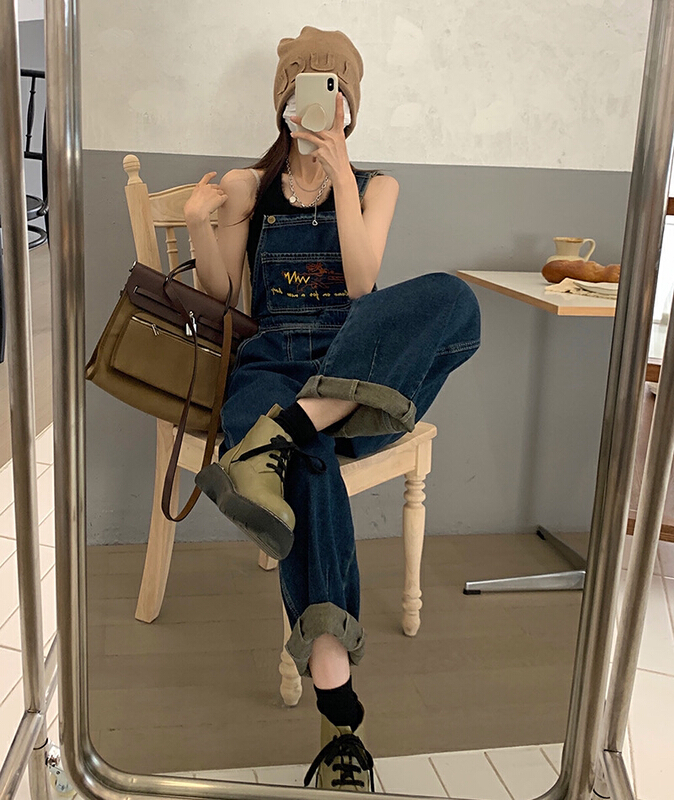 New year in early spring! [timely rain] Korean style water wash retro age reducing embroidery high waist thin denim suspenders b8866# WPL
