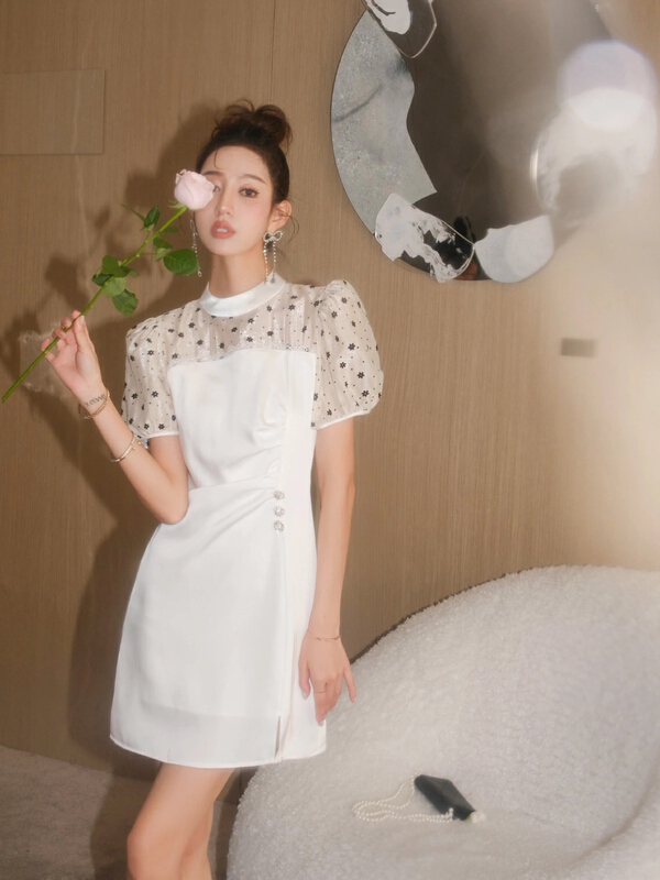 New in early summer! [ala] niche design bubble sleeve dress l1352# JJ