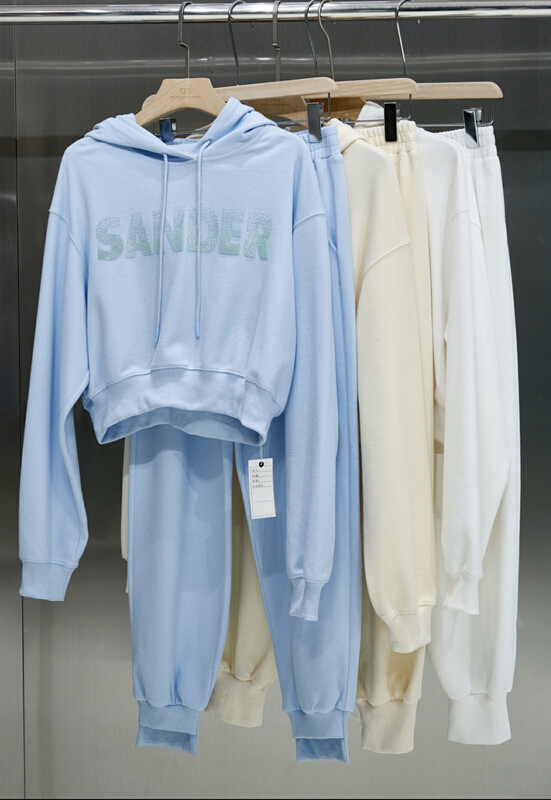 New year in early spring! [DS] fashion hooded letter sweater + elastic waist clean color pants Korean style slim suit 51790# XYJ