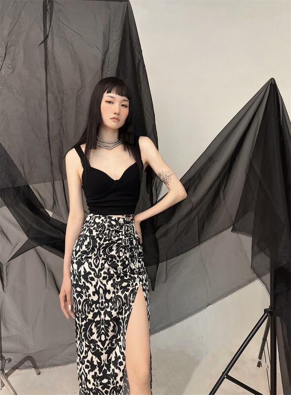 goods in stock! New in early summer! [D22] niche pattern slit skirt 2129529# zxx