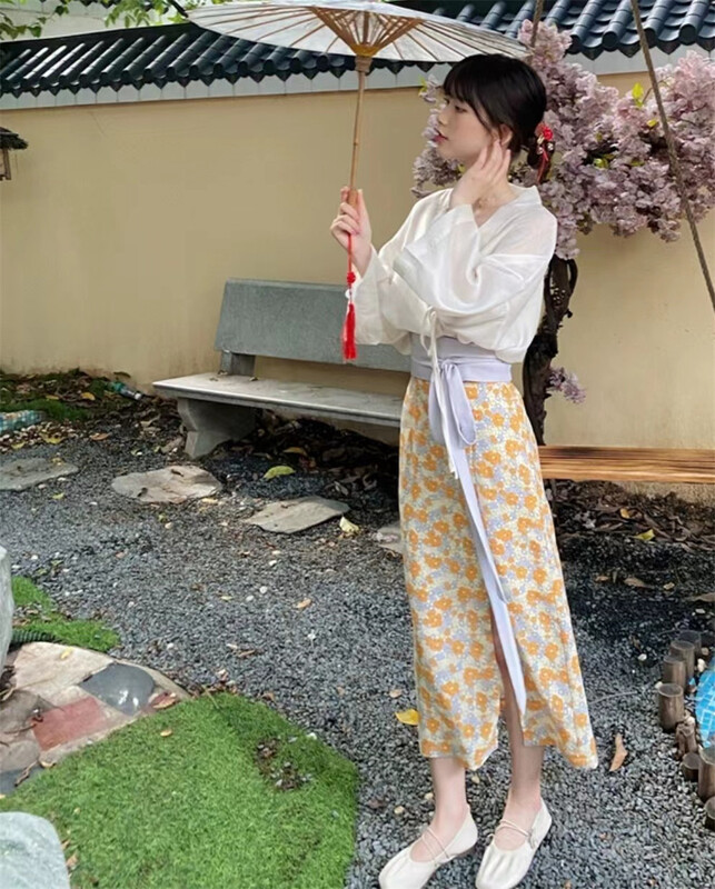 [oz] Vintage medium length floral skirt 88318# XJ