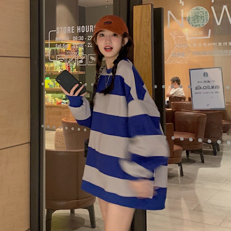 goods in stock! New year in early spring! [timely rain] Han Feng ins casual and versatile, loose and thin, contrast color striped sweater 00258# WPL