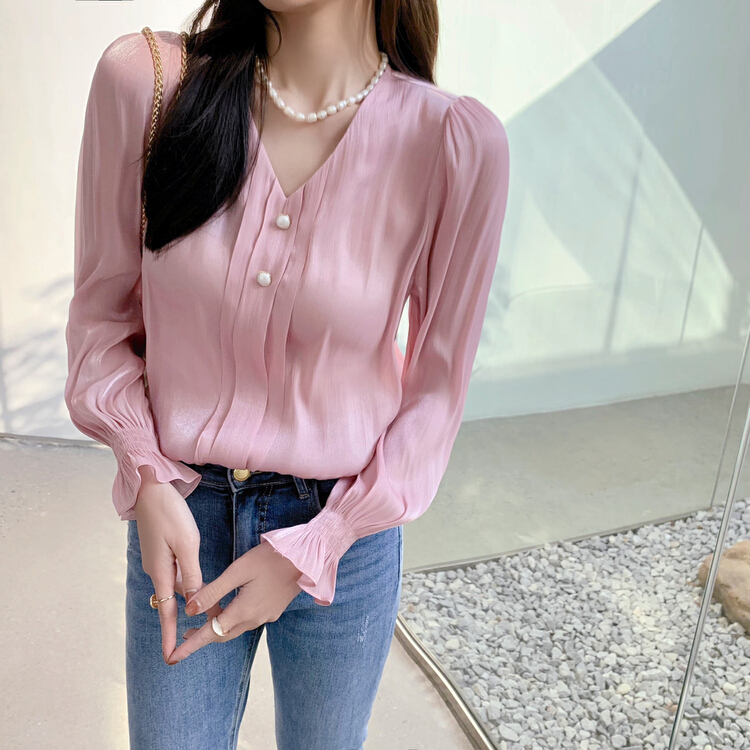 New year in early spring! [Hanna Hanna] small V-neck glass yarn temperament shirt 8105# XJ