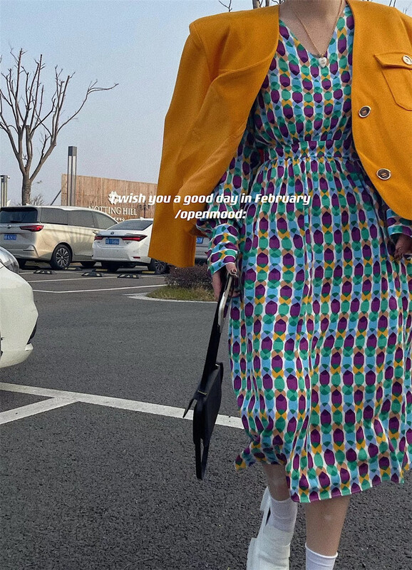 New year in early spring! [open] V-neck solid color versatile suit 8729# XYJ