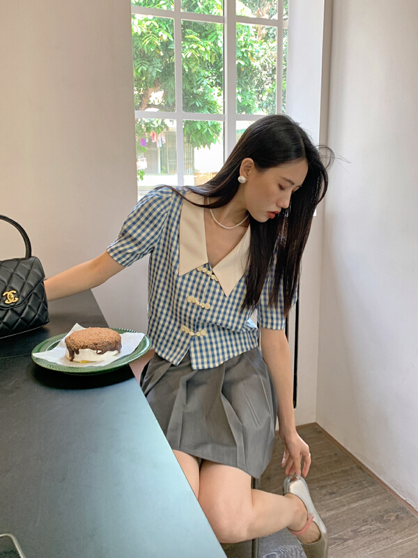 [new open] Korean version design sense, small and unique, thin lattice short shirt hy22673# zxl