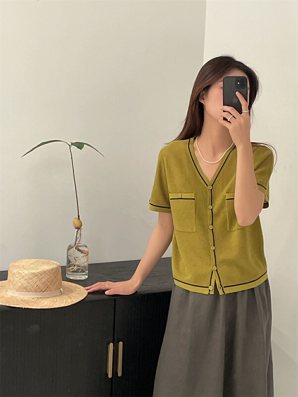 [clean space] Korean style design V-neck knit cardigan with contrast edge 31586# CLS