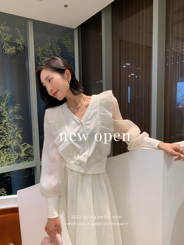 早春上新!【NEW OPEN】新款V領寬鬆天絲拼接韓版小衫  HY22179#  ZXL