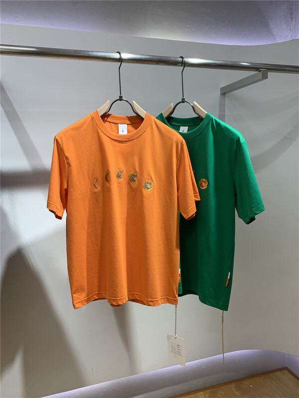 [quick simple] fashion moon embroidery short sleeve T-shirt 22070# ZZL