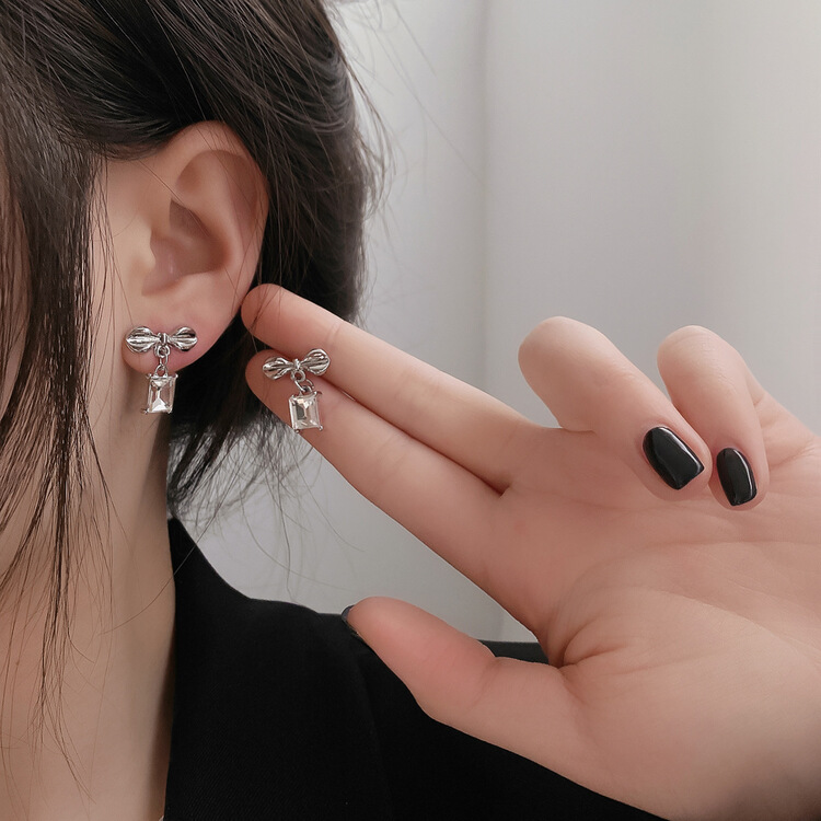 [inside] Korean version of simple sweet and cool bow, minority design, advanced Earrings r2026# zxl