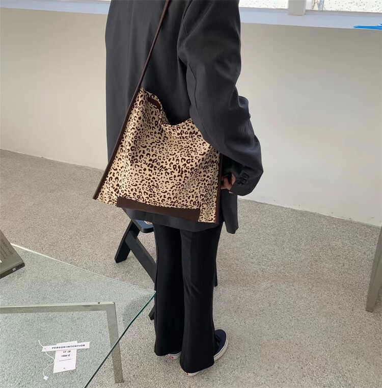 Original price 35.00! [double C] Korean fashion retro large capacity shoulder bag 332# CYQ