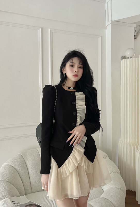 goods in stock! New year in early spring! [mi2] fashionable Korean splicing coat + lady temperament skirt suit e9125# JJ