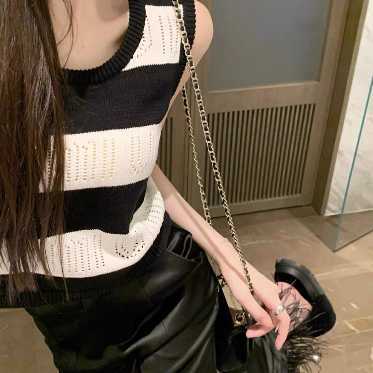 [Amanda] fashionable black and white hollow stripe sweater 5060# PCZ