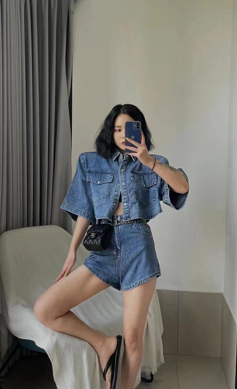 [K2 design] Korean shoulder cushion silhouette denim jacket + skinny Denim Shorts Set tz28# WTT