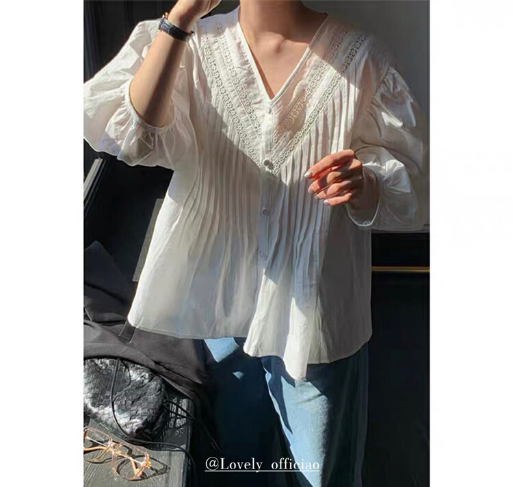 New in early summer! [love] Korean V-neckline hook flower blouse s1191# HBx