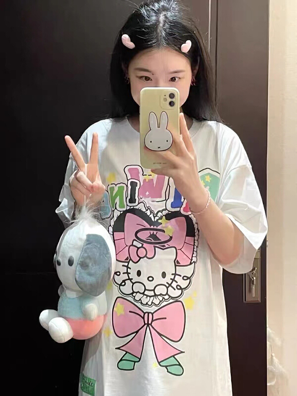 【KAKAMEE】甜酷風可愛hellokitty噴畫大版短袖T恤  3962#  LSL
