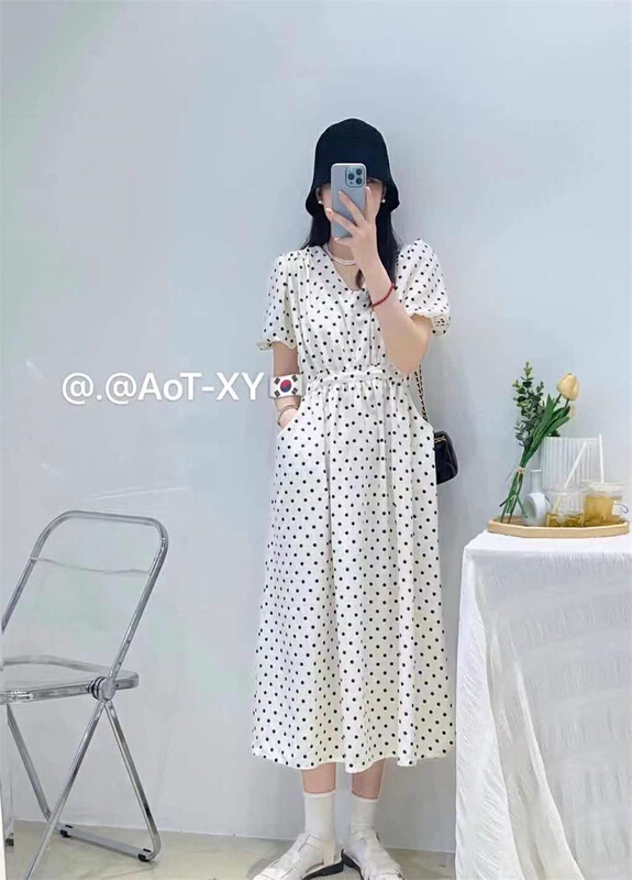 New in early summer! [Xiangli] French V-neck wave point bubble sleeve dress 8863# PCZ