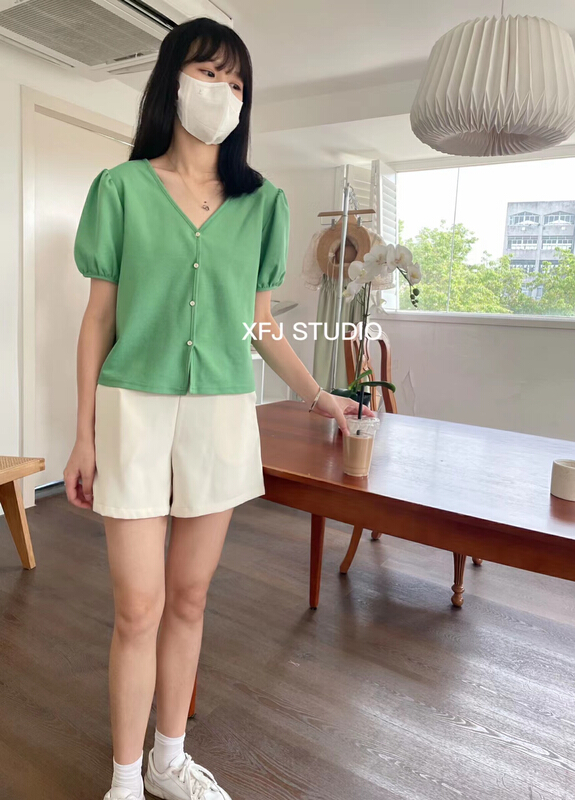 New in early summer! [Xiaofan family] simple solid color versatile small shirt 6162# LSW
