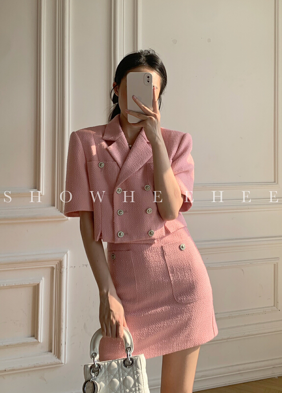 goods in stock! [xiuxixi] xiaoxiangfeng short coat + slim skirt two-piece suit 330# zxx