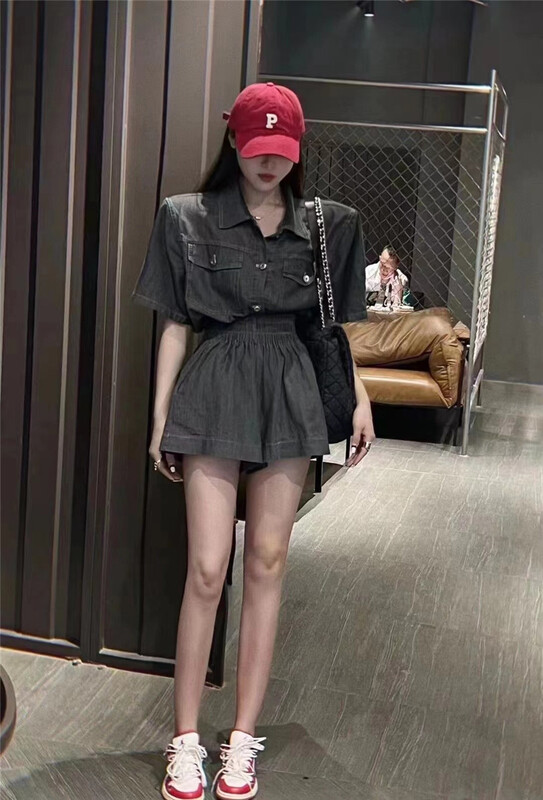 New in early summer! [Yan Zhen] commuter style simple loose short sleeve shirt + elastic waist net color casual shorts denim suit 88715# PCZ
