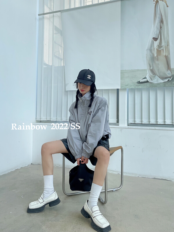 goods in stock! Original price 107.16! [rainbow] zipper Korean loose sunscreen shirt 30085# WTT